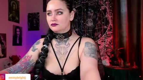 Emmy Bright     50  online show from May 14, 2:28 am