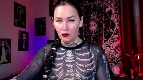 Emmy Bright     50  online show from May 22, 2:53 am