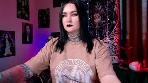Emmy Bright     50  online show from May 28, 5:49 am