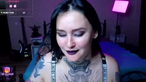 Emmy Bright     50  online show from June 10, 3:28 am