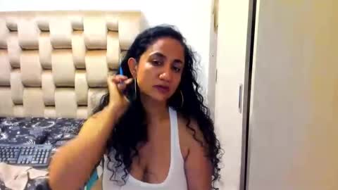 emperatriztapia online show from May 7, 11:30 pm