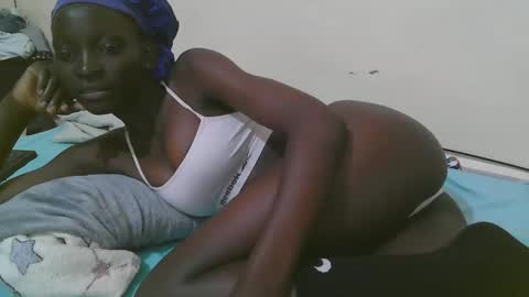 empress_ivy1 online show from May 12, 6:25 pm