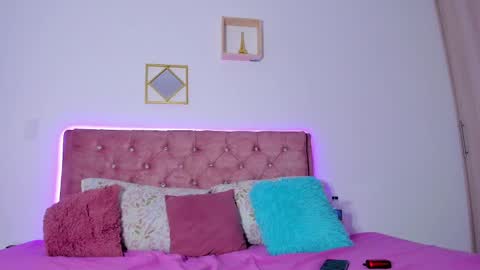 Snapshot of emy_colee chatting on September 17, 5:38 am Emy online show from September 17, 5:38 am
