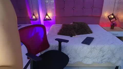 Emyly  online show from December 2, 8:22 pm