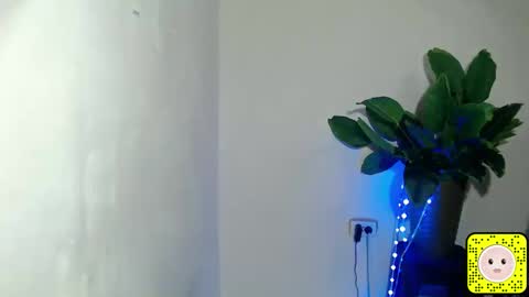 Snapshot of enchantress_nica69x chatting on January 7, 7:38 pm Nica online show from January 7, 7:38 pm
