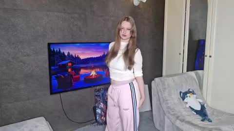 Alice online show from May 3, 5:38 pm