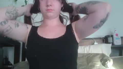 endlessly evie online show from February 1, 12:29 am