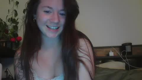 endlessly evie online show from January 31, 1:33 am