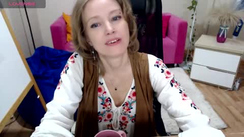 englishgirll online show from April 19, 3:34 pm