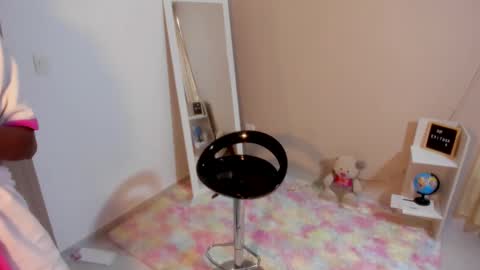 Snapshot of enyelsalas2 chatting on February 12, 12:12 pm Angela online show from February 12, 12:12 pm