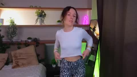 Kira online show from December 17, 1:55 am