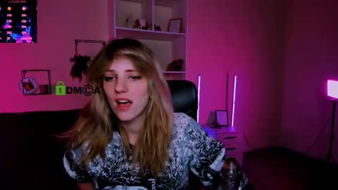 your dear Erica  online show from October 14, 5:54 am