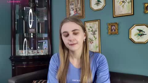 Erica online show from February 8, 9:40 pm