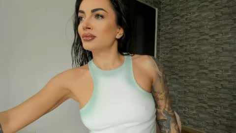 Riaaa online show from May 22, 4:32 am