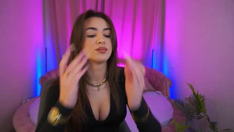 Erica online show from November 26, 7:53 am