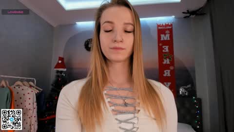 Jessie today my first day online show from January 4, 2:35 pm