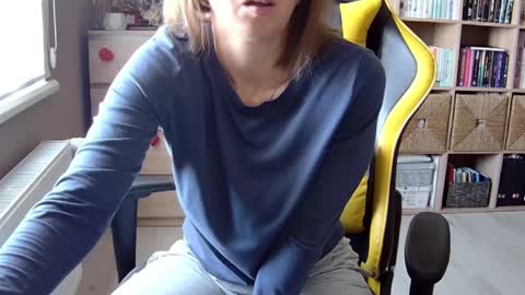 Melissa   online show from February 16, 10:10 am
