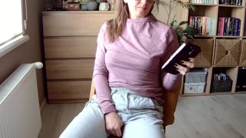 Melissa   online show from December 20, 12:16 pm