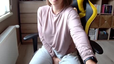 Melissa   online show from February 1, 10:26 am