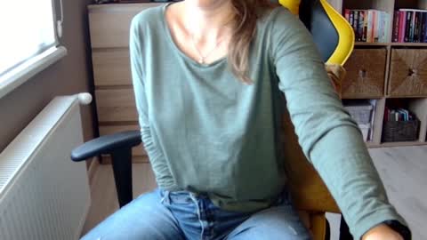 Melissa   online show from December 24, 10:33 am