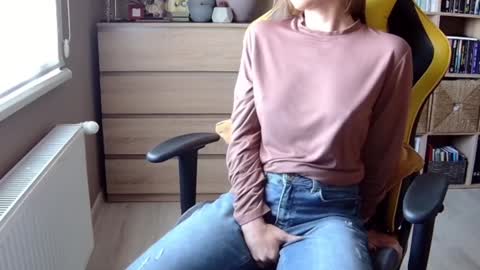 Melissa   online show from February 8, 8:52 am