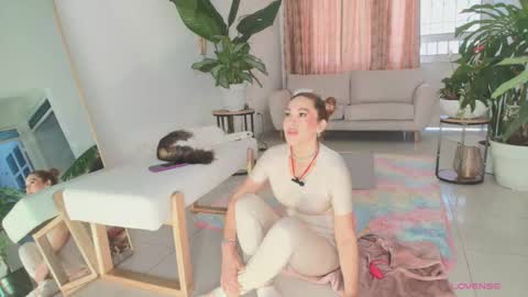 Snapshot of erotik_lady chatting on September 10, 6:19 pm TINY online show from September 10, 6:19 pm