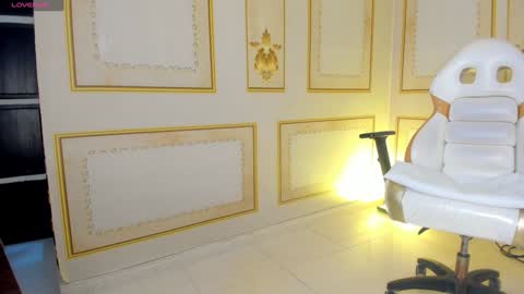 Snapshot of erotik_lady chatting on December 31, 6:57 pm TINY online show from December 31, 6:57 pm