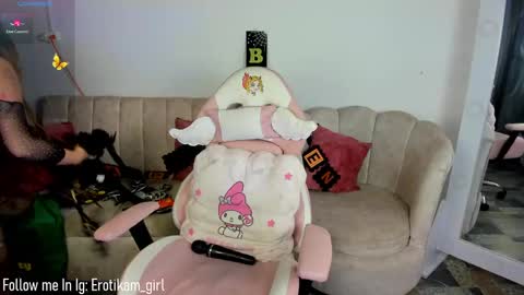  Ximenaa  online show from October 4, 9:52 pm