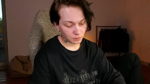 esajukyy online show from May 27, 3:09 pm