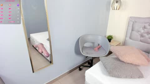 Escarlet online show from May 5, 12:19 pm