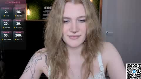 EshleGreen online show from May 10, 10:01 pm