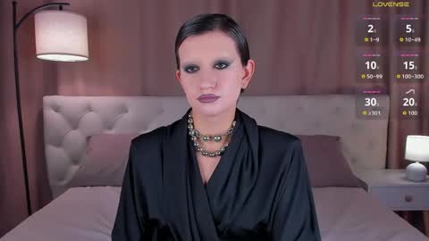 esme_fox online show from May 14, 6:25 pm