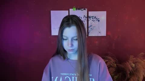 esme_moore_ online show from October 14, 8:39 am