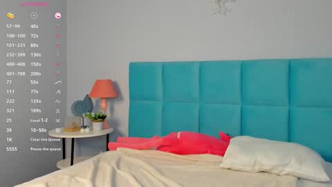 Esme Runn online show from October 13, 2:58 am