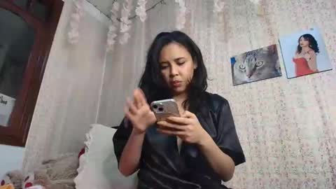 Esmeralda  online show from January 8, 2:54 pm