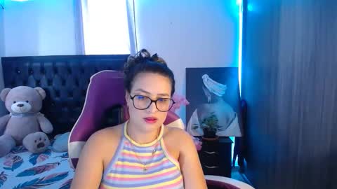 Esmeralda online show from May 26, 9:36 pm