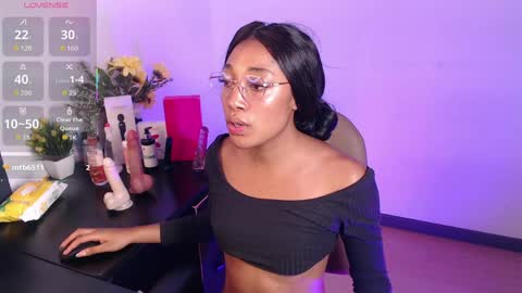 esmeralda_bk online show from May 22, 11:58 pm