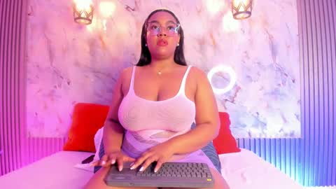 esmeralda online show from February 3, 9:08 am