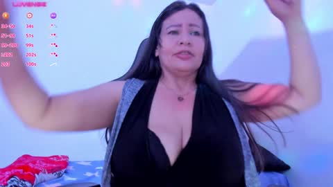 esme online show from December 3, 11:35 pm