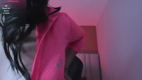 esmeralda_rose__ online show from July 5, 5:24 am