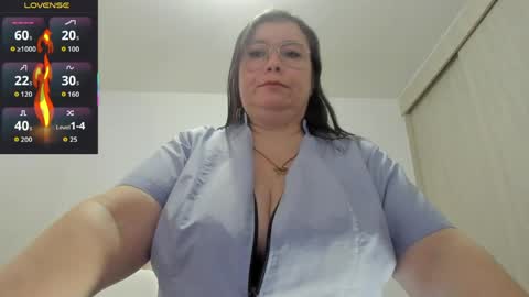 Esmeralda online show from May 5, 10:35 pm