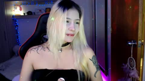 esparkie online show from February 12, 1:30 am