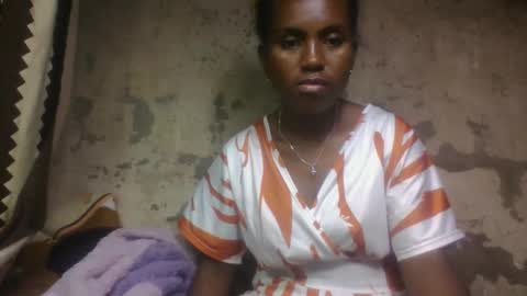 estanie online show from October 2, 11:15 am