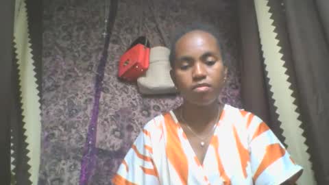 estanie online show from October 18, 9:12 am