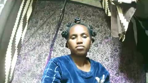 estanie online show from November 15, 7:37 pm