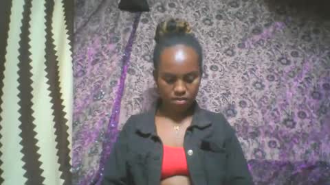 estanie online show from October 31, 7:07 pm