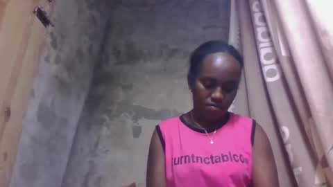 estanie online show from October 8, 7:07 pm