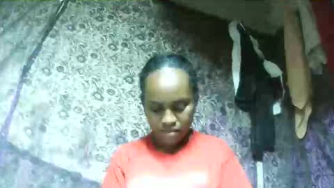 estanie online show from November 17, 9:04 pm