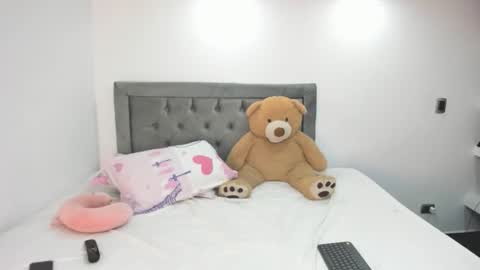 estehefany_gil online show from November 29, 10:19 am