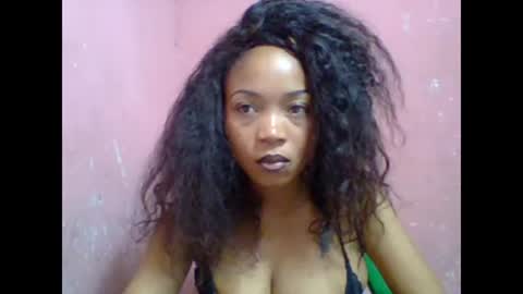 estelah20 online show from October 3, 11:15 am